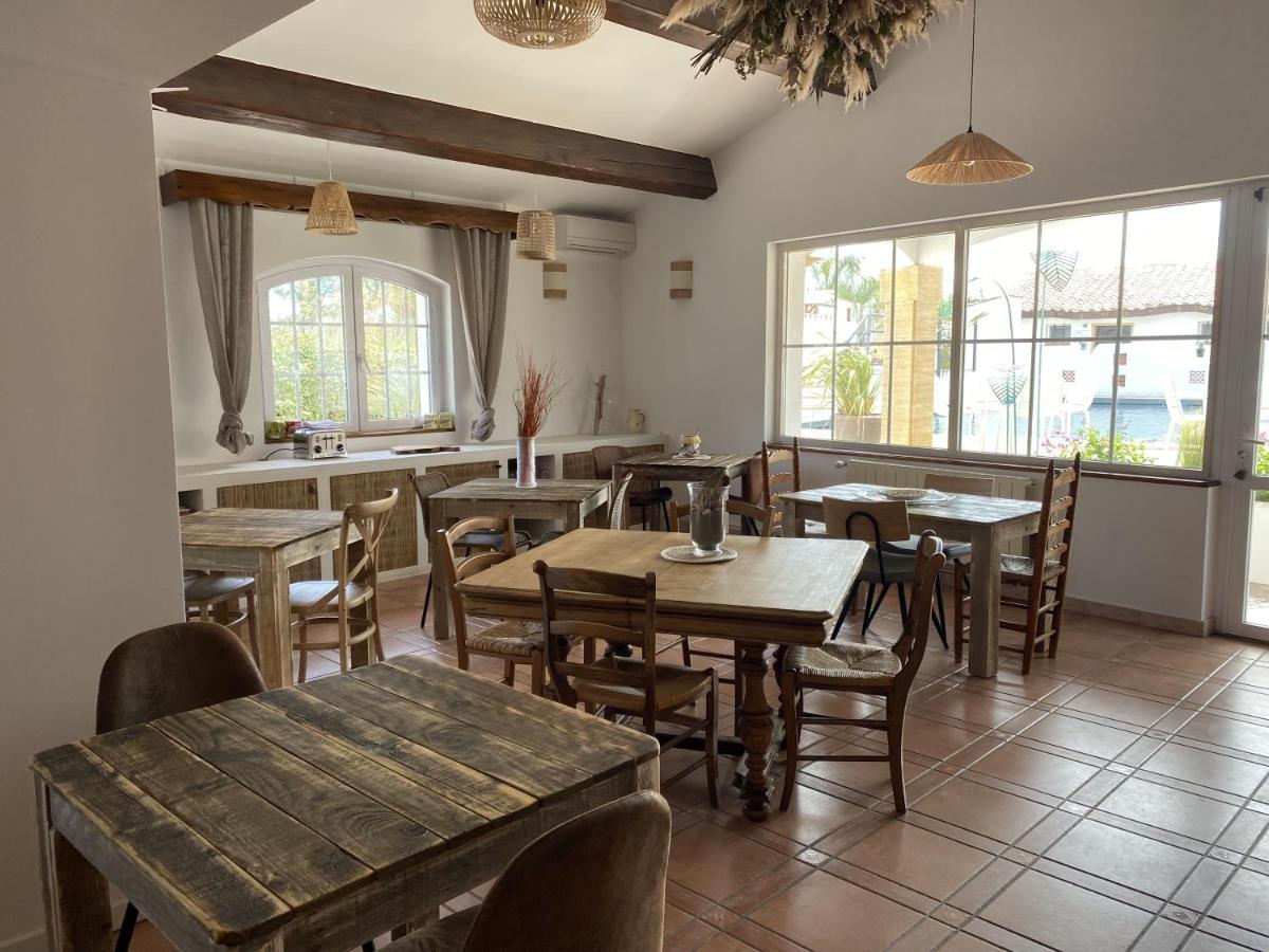 Hotel Du Pont Blanc Saintes-Maries-de-la-Mer Eksteriør bilde